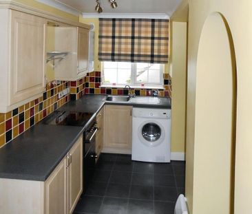3 bedroom terraced house to rent - Photo 4