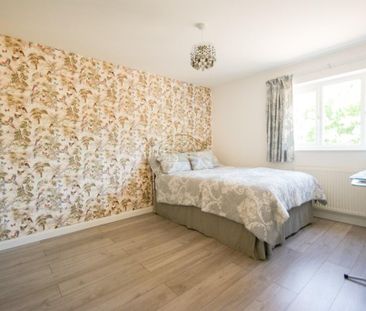 2 bedroom end of terrace house to rent - Photo 5