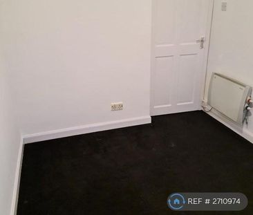 3 bedroom flat to rent - Photo 5
