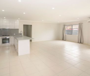 Charming New Home - Photo 1