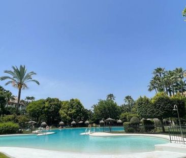 2 bedroom luxury Flat for rent in Nueva Andalucia, Andalusia - Photo 4