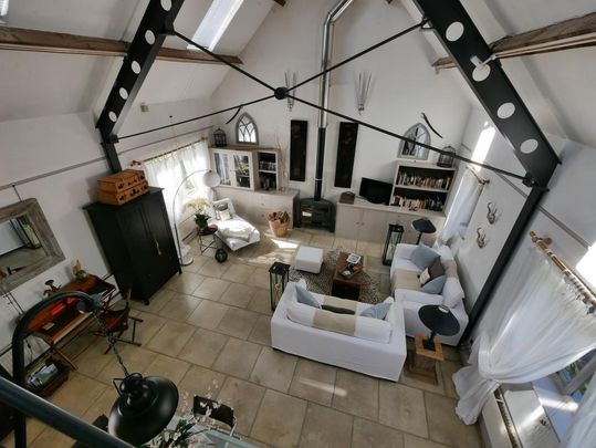 1 bedroom barn conversion to rent - Photo 1
