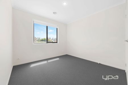 MODERN LIVING IN THE GROVE ESTATE - Photo 4