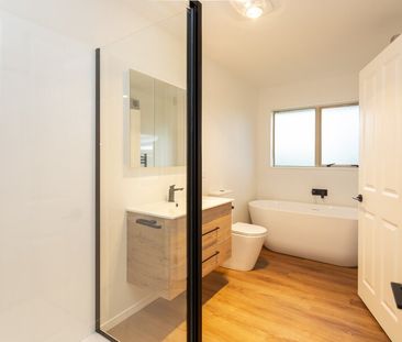 Quiet Rear Section - Photo 4