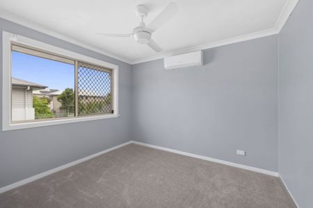 Spacious & Stylish Living in Seagreen Estate - Photo 4