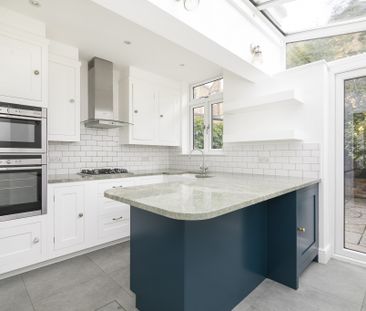 Beautiful Period Property on a Quiet Residential Street Close to Qu... - Photo 6