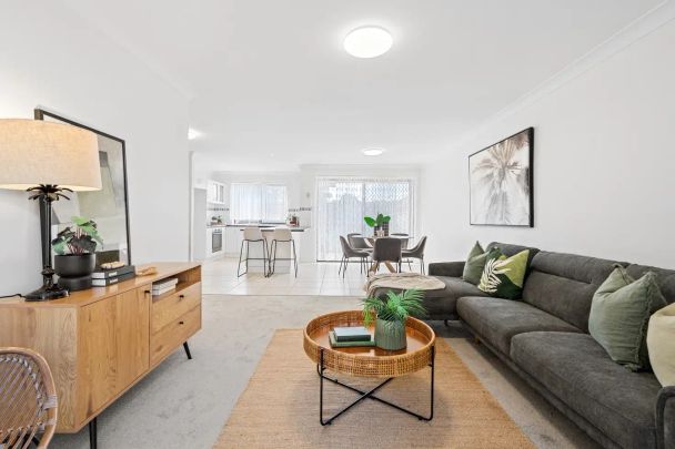 “Bright, Welcoming & Wonderfully Convenient” - Photo 1