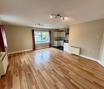 2 bedroom flat to rent - Photo 2