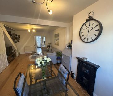 3 bedroom terraced house to rent - Photo 2