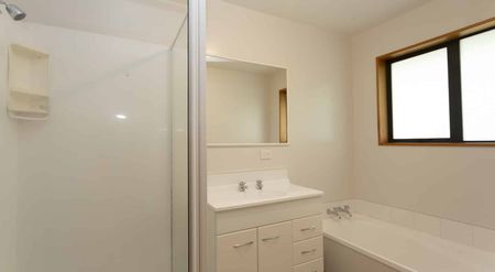 Opawa - Spacious 3 Bedroom Family Home! - Photo 5