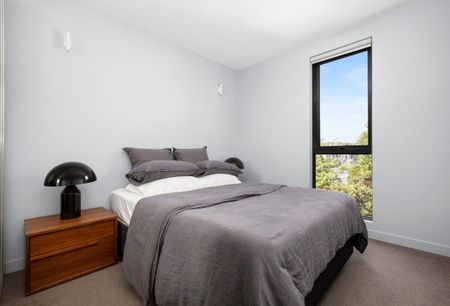 Fully Furnished Cosmopolitan Living with North-Facing Balcony - Photo 5
