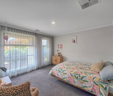 Stunning Home! - Photo 4