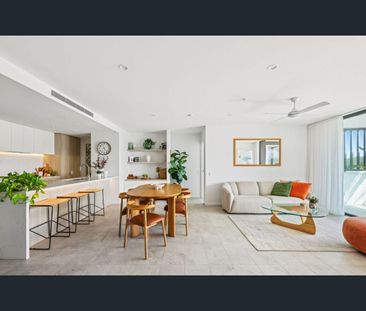 Luxury North-Facing Apartment with Ocean & Burleigh Hill Views - Photo 1
