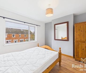 4 Ava Crescent, Ormeau, Belfast, BT7 3DU - Photo 5