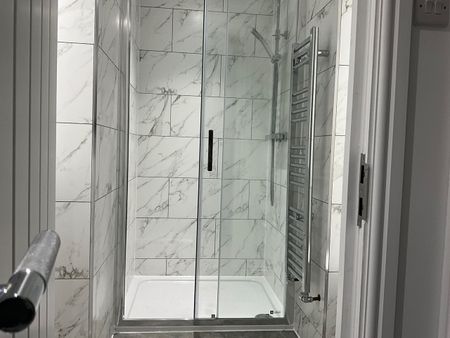 Room in a Shared House, Lakehall Road, CR7 - Photo 4