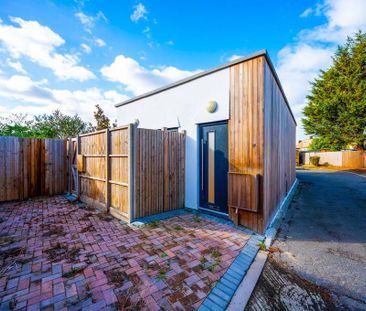 2 bedroom terraced house to rent - Photo 2