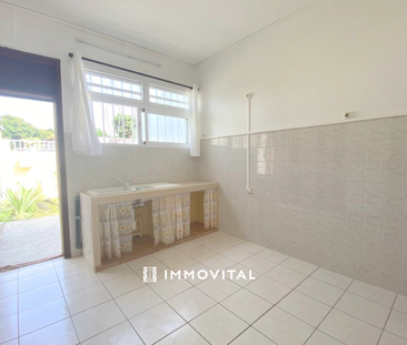 Location Maison 4 pièces 95m² GOURBEYRE 97113 - Photo 1