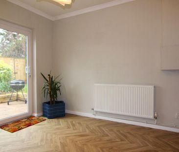 3 bedroom semi-detached house to rent - Photo 2
