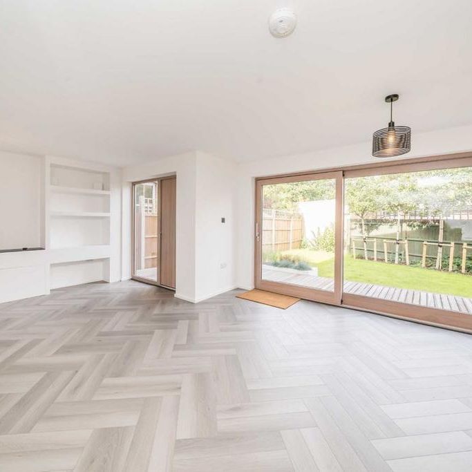 4 bedroom detached house to rent - Photo 1