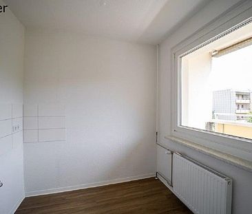 Sanierte 4-Zimmer-Wohnung mit Balkon! - Photo 1