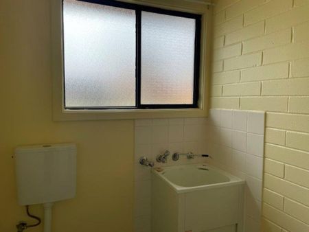 Unit 1&sol;1 Newton Road&comma; Port Augusta - Photo 5