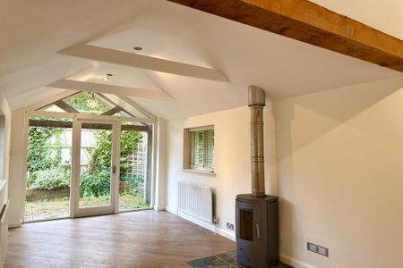 3 bedroom detached house to rent - Photo 3