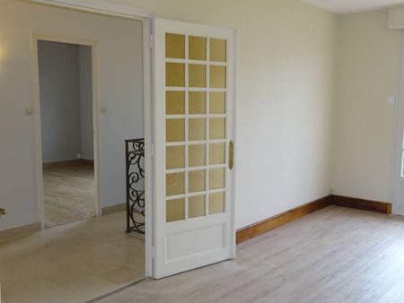 Location maison 4 pièces 102.21 m² à Évron (53600) - Photo 2