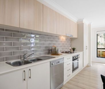 Ground Floor Apartment - With Airconditioning! - Photo 3