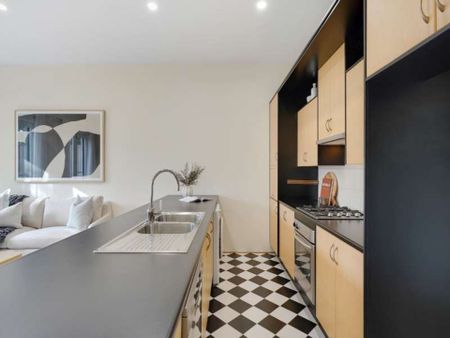 Stylish & Light-Filled 2-Bedroom Home in Prime Eastwood Location - Photo 2
