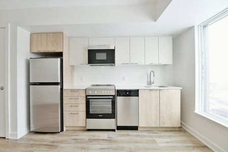 134 Robinson Ave - Photo 2