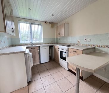 Willow crescent, Thorne - Photo 6