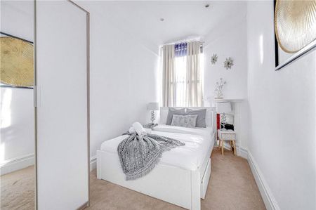 3 bedroom flat to rent - Photo 3