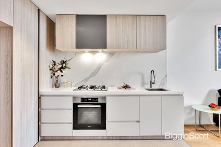 Luxury Living at 'Apartments on Tullamore' - 2-Bedroom + Study in Prime Doncaster Location - Photo 3