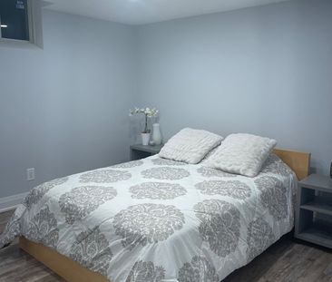 For Lease - 24 Stoneridge Court, Hamilton, Ontario - Photo 3