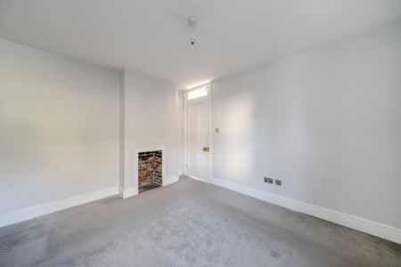 2 bedroom end of terrace house to rent - Photo 3