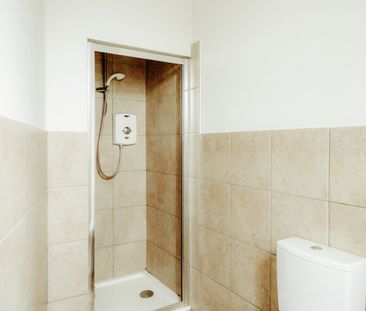 Room in a Shared House, Wilford Crescent East, NG2 - Photo 6