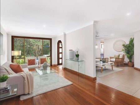 SPACIOUS FAMILY HOME - Photo 2