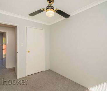 Spacious Townhouse - Photo 5