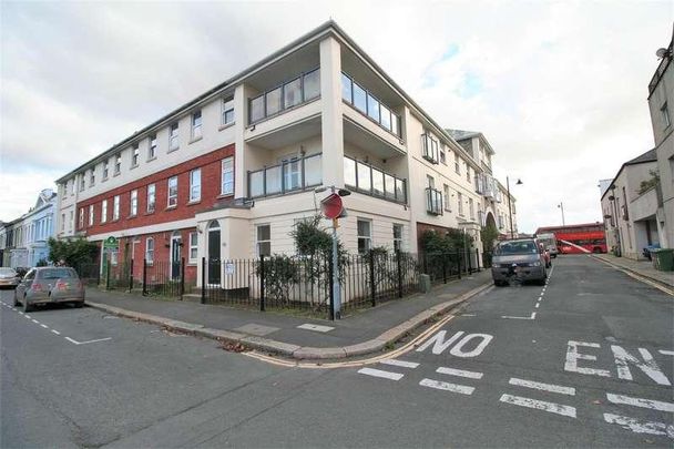 Emma Place, Plymouth, PL1 - Photo 1