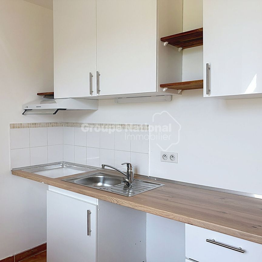 Appartement t2 en rez de jardin sur la commune de Berre L'étang, - Photo 1