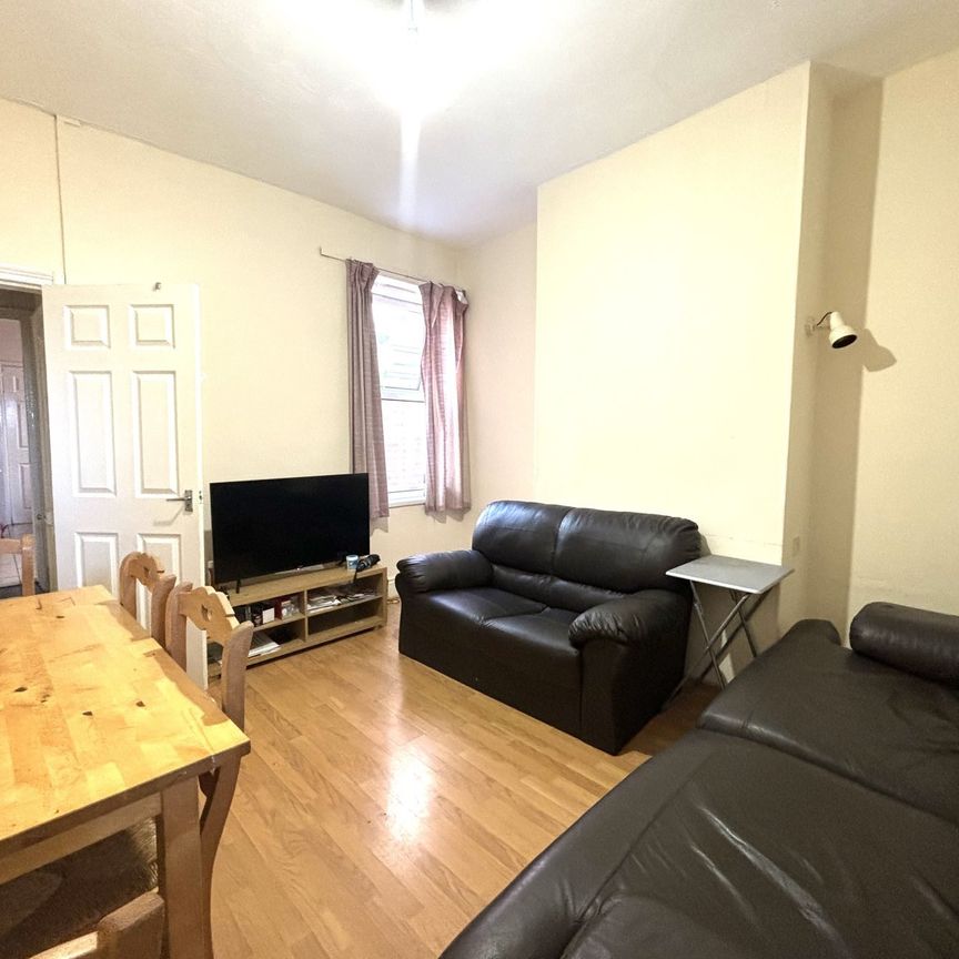 4 bedroom house to rent - Photo 1