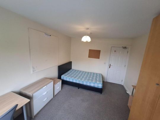 6 bedroom terraced house to rent - Photo 1