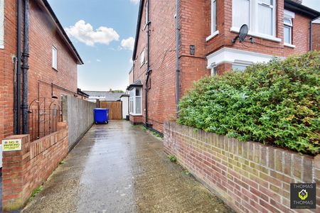 Linden Road, Gloucester - Photo 4