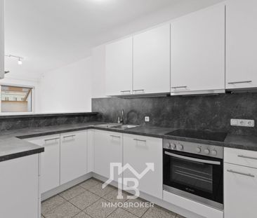 Exklusive Dachgeschosswohnung mit Fernblick – urbanes Wohnen auf hö... - Photo 2