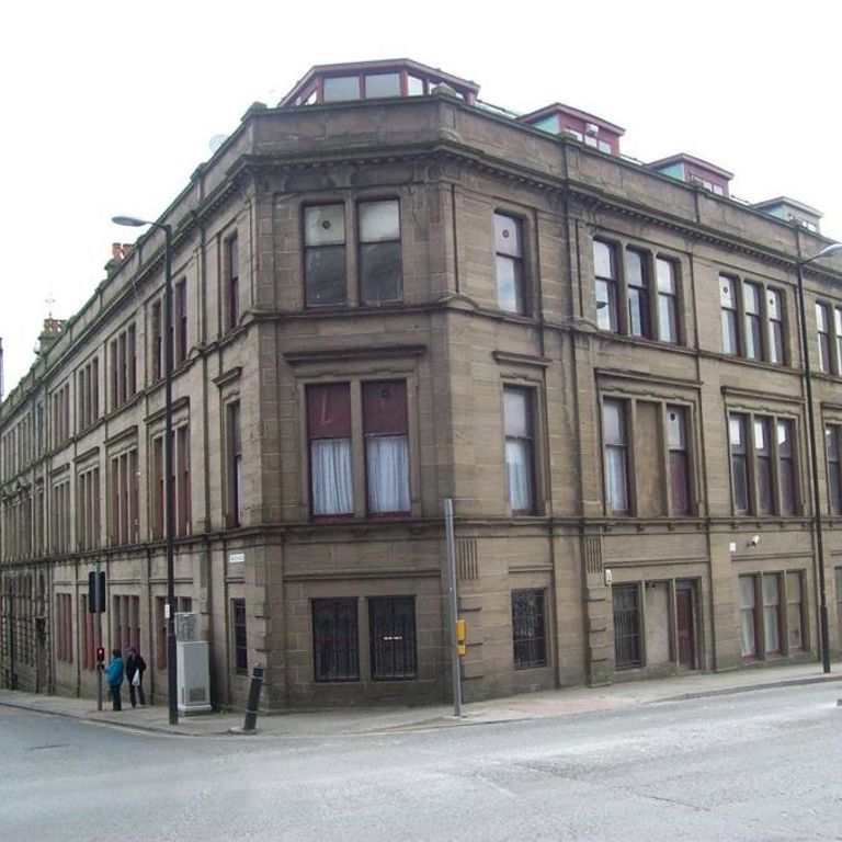 Victoria Road, Dundee - Photo 1