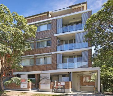 Boutique Complex | Two Bedroom Apartment in Prime Location - Photo 2