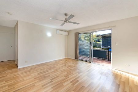 Unit 4/2 Honeysuckle Street, - Photo 2