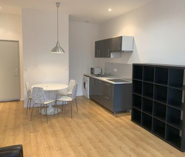 Location Appartement 2 pièces 38m² MARSEILLE 5ème - Photo 4