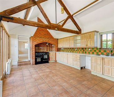 Charming detached barn conversion in South Stoke - Photo 5