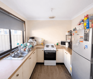 3 Bedroom Home in Perfect Location! - Photo 4